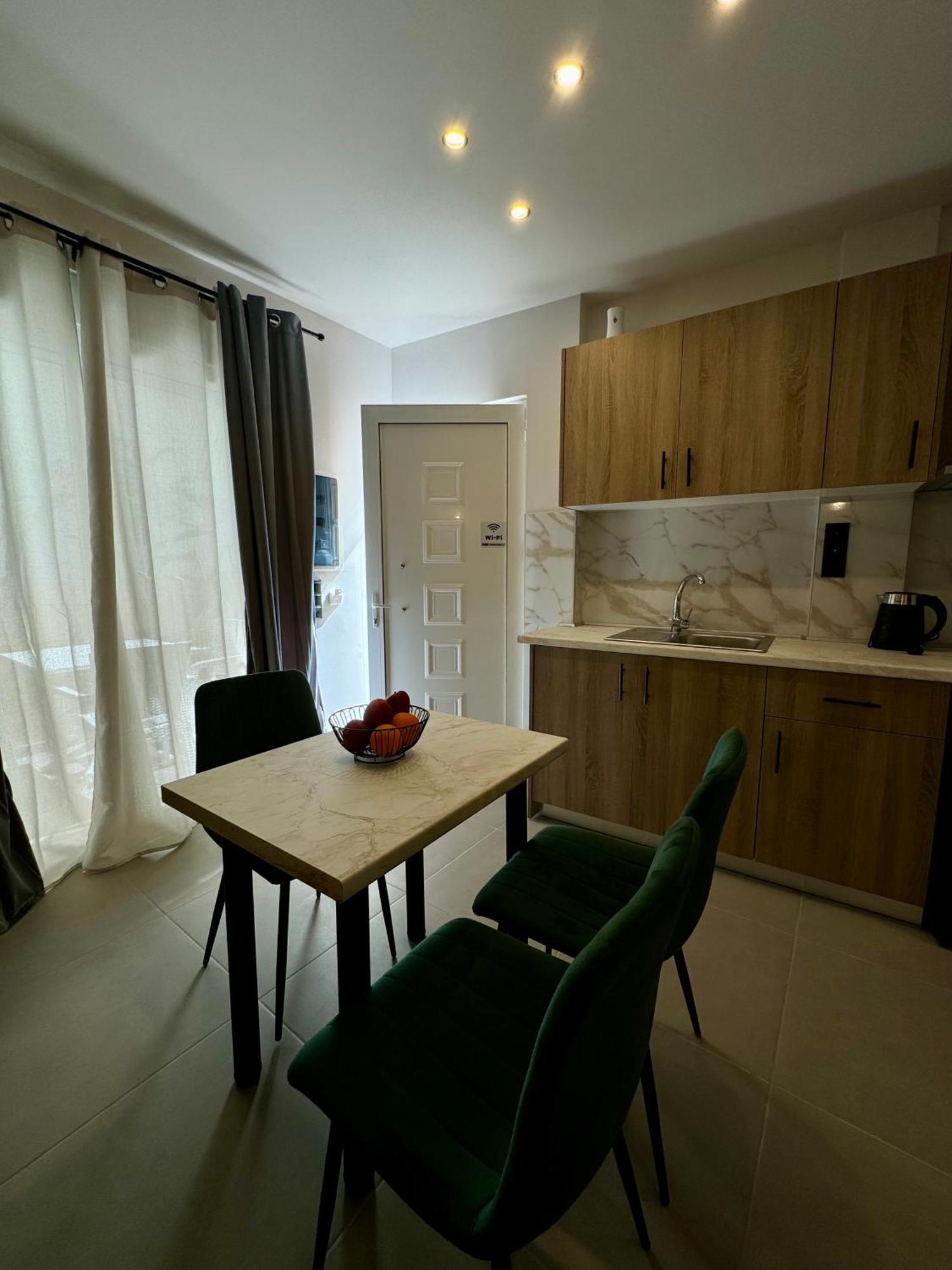 Bay View Apartment ฟาลิรากี ภายนอก รูปภาพ